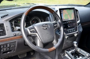 Toyota Land Cruiser 200